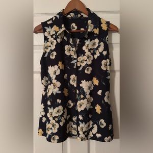 Floral print sleeveless top